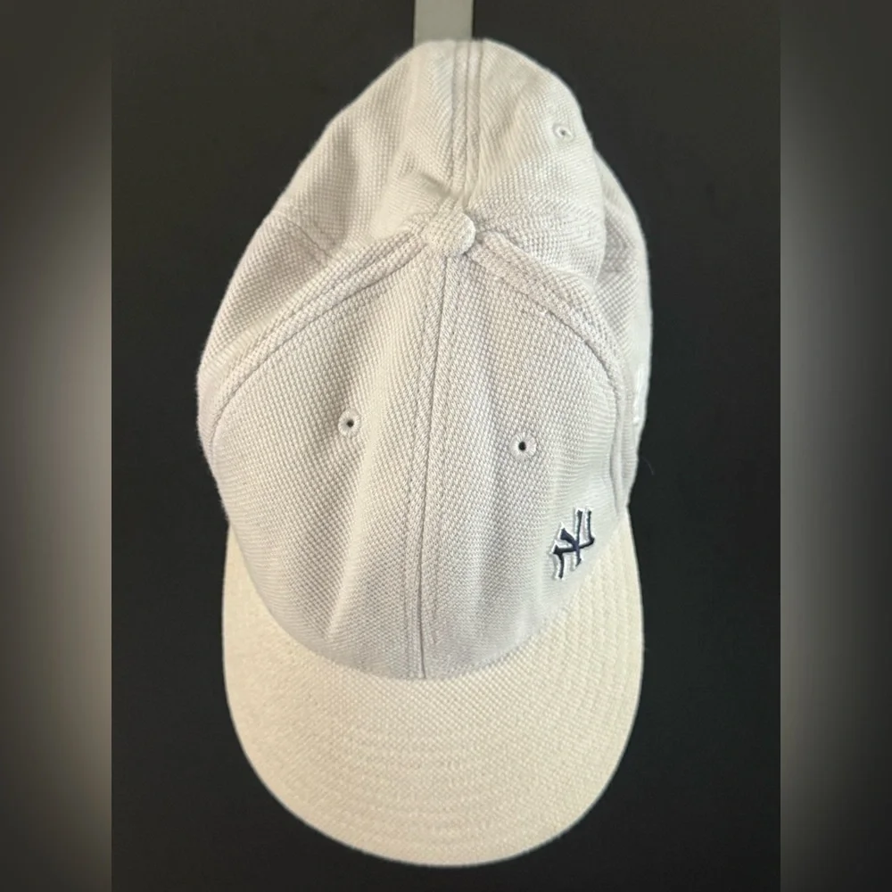 New York Yankees Hat New Era Cap 7 1/4 Light White 59Fifty Fitted Baseball MLB